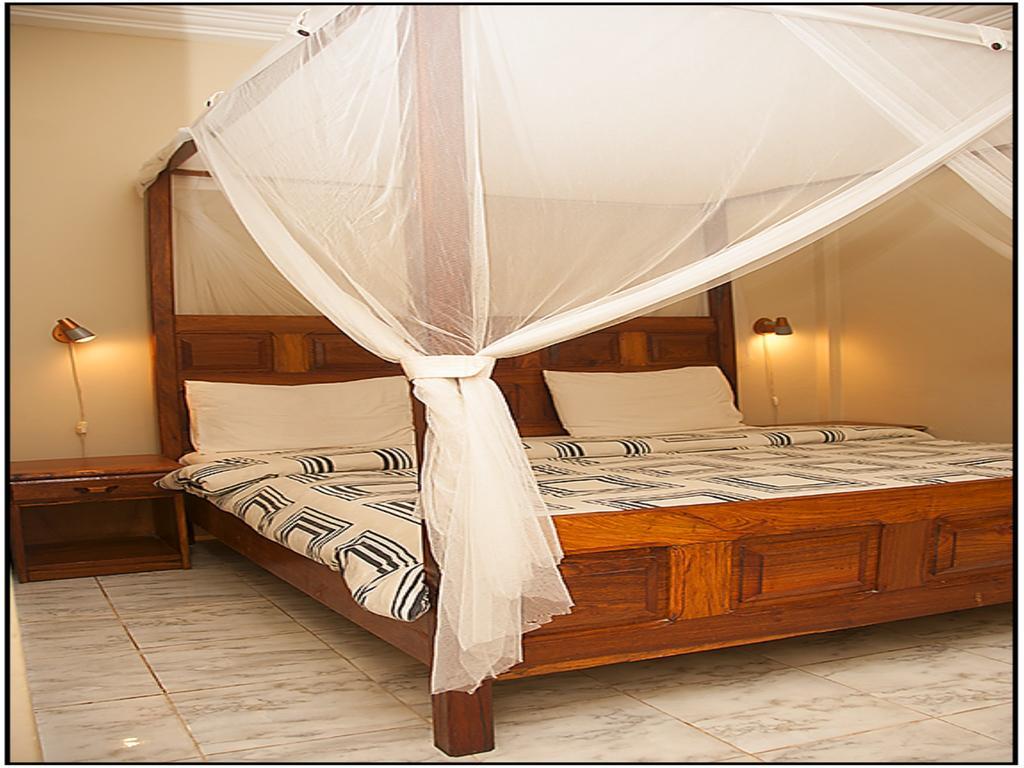 Seaview Gardens Hotel Kololi Exterior photo