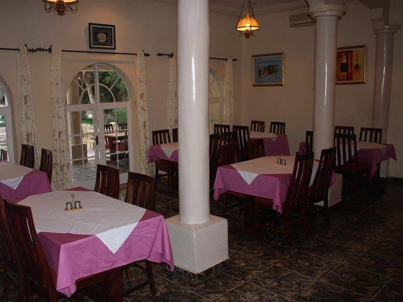 Seaview Gardens Hotel Kololi Exterior photo